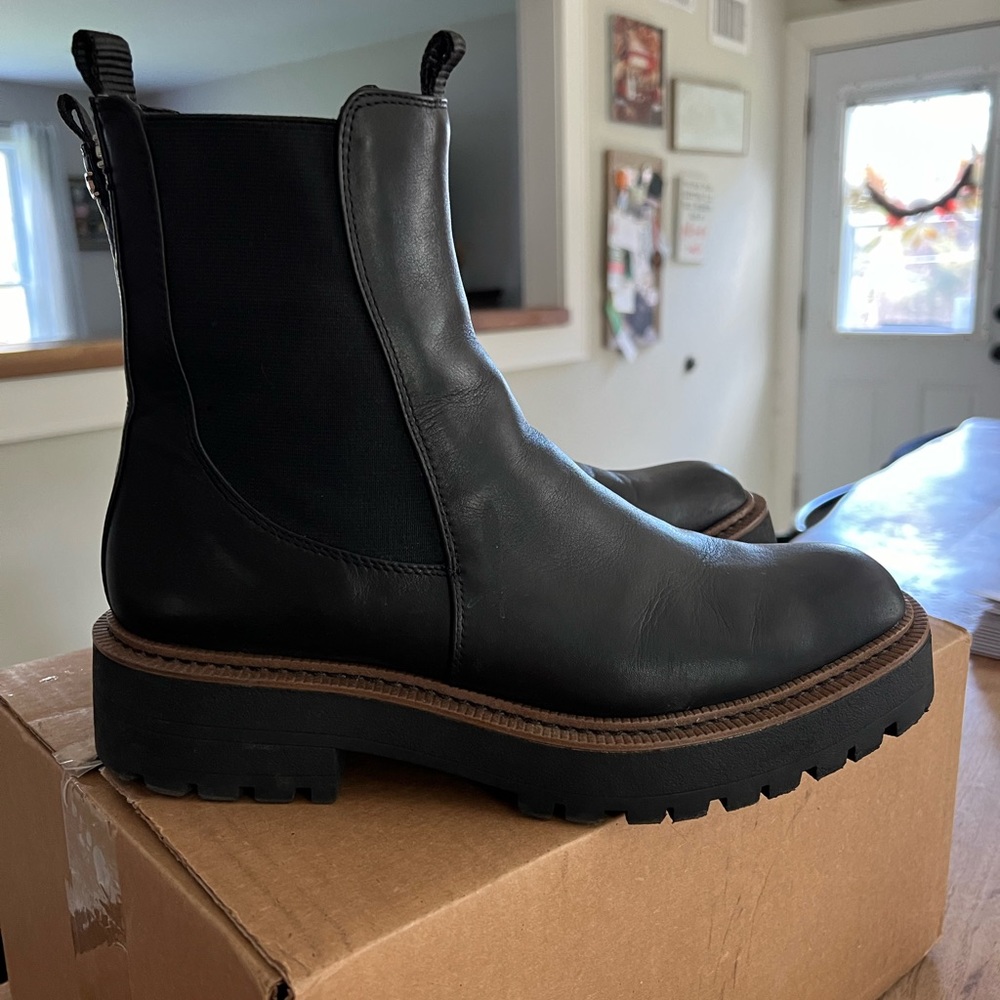 Sam Edelman Chelsea Boot